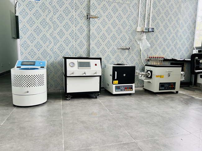 江蘇科技大學行星球磨機、高溫箱式爐、真空管式爐